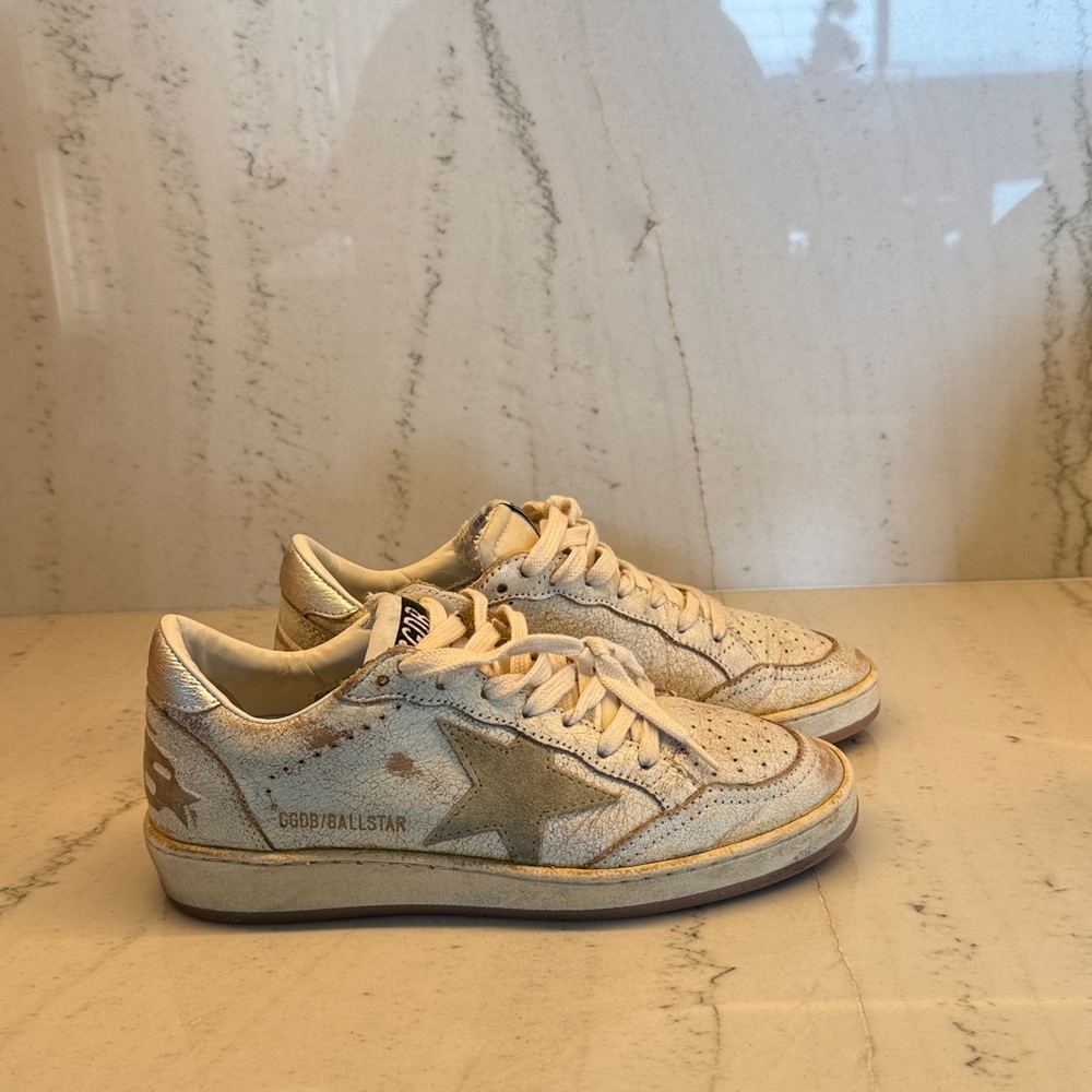 Golden Goose Ballstar Distressed Leather Low-Top Sneakers size 35/5